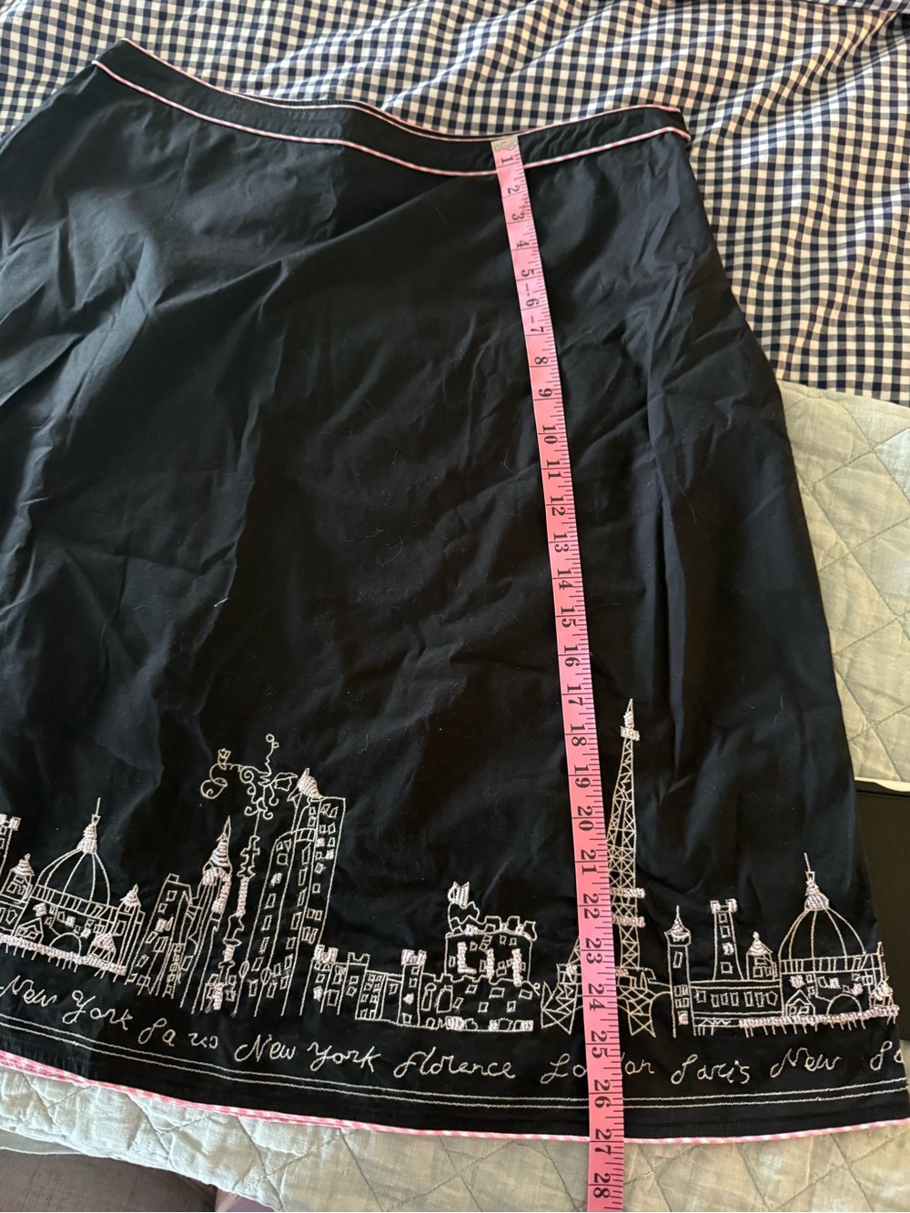 J. Marco Black A-Line Paris Embroidered Skirt | Pink Beaded l Size 18 - Picture 8 of 8